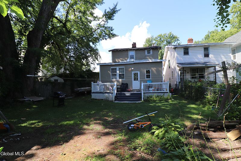 4th image of 19 Beekman Street