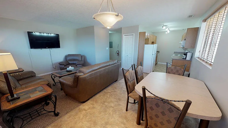 122 Brewster Dr #202