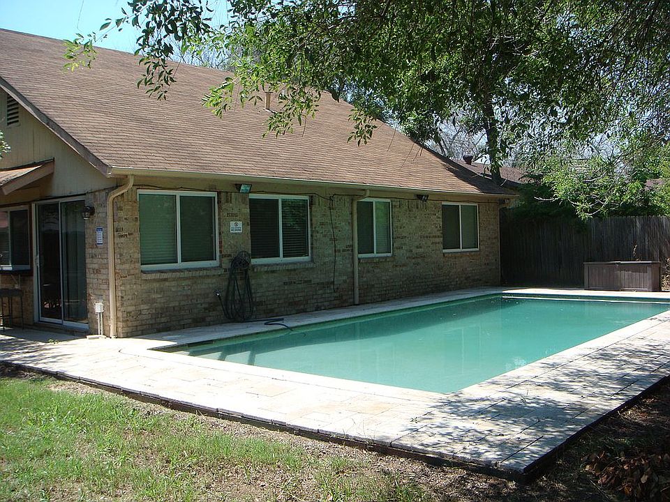14x32 Gunite\Pebble Tec pool