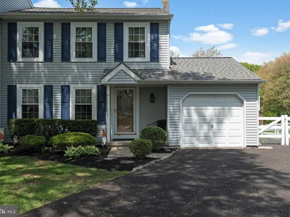 119 Coventry Cir, Lansdale, PA 19446