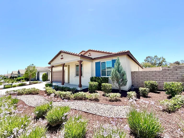 32463 McKiernan Ln — Photo 2