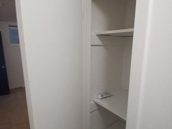 5th image of 49 Blackford Ave