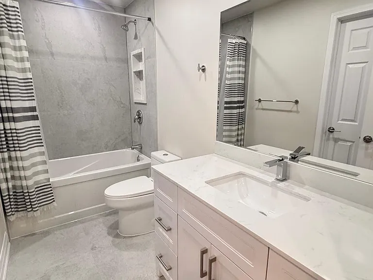 344 Edgehill Dr #UPPER — Photo 14