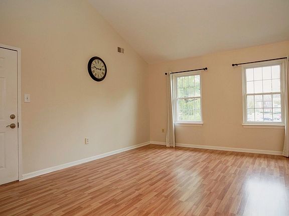 3rd image of 10210c Ashbrooke Ct.