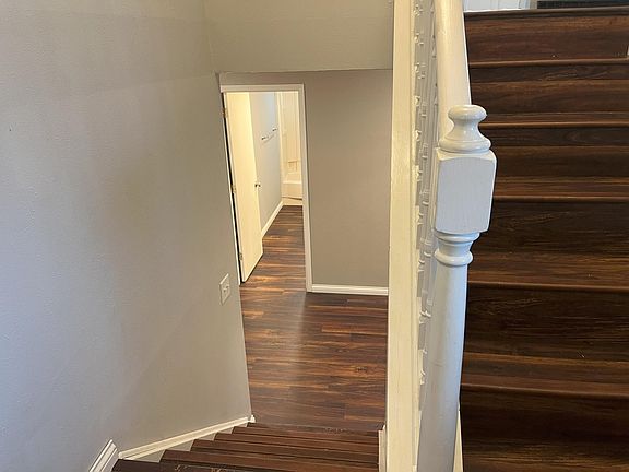 5th image of 1211 Hickory St