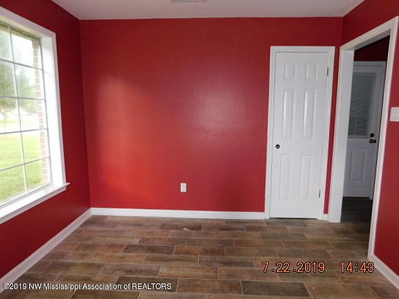 5th image of 1230 Five Oaks Dr N
