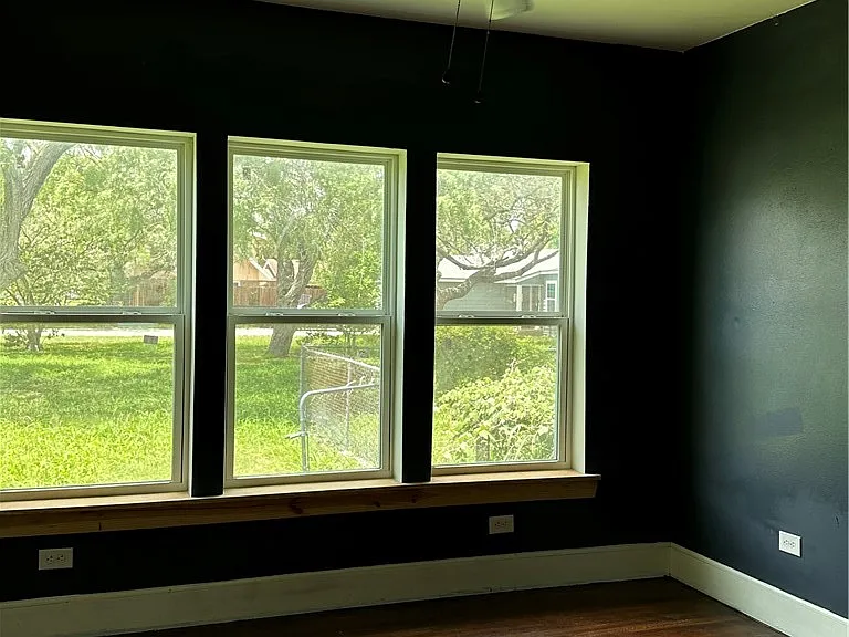 1005 E Fulton St — Photo 12