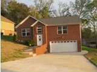 1012 Falcon Run Dr, Soddy Daisy, TN 37379