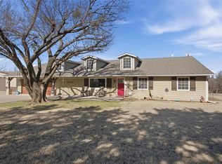 11515 W Little Ln, Mustang, OK 73064