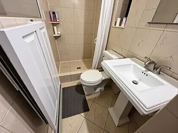 212 East 29th Street 2A image 6 of 6