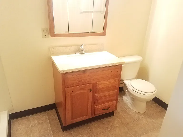 Kimberly Club Apartments — Photo 180