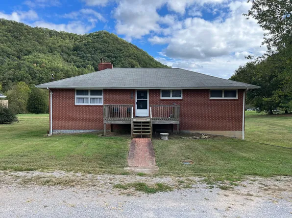 220 Carmack Dr, Hiltons, VA 24258