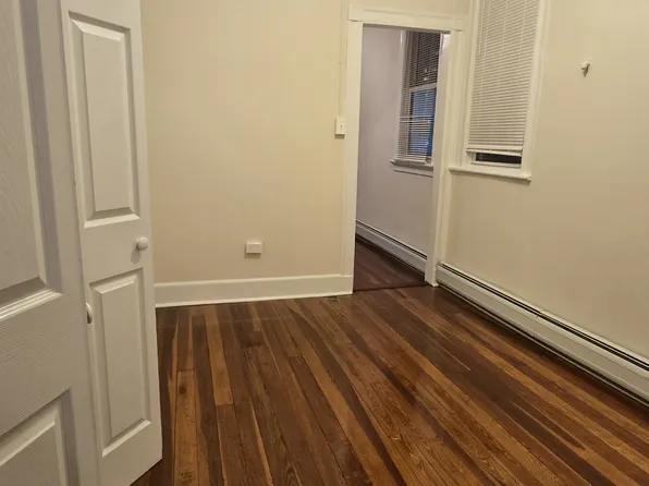 143 Saint Pauls Avenue image 4 of 9