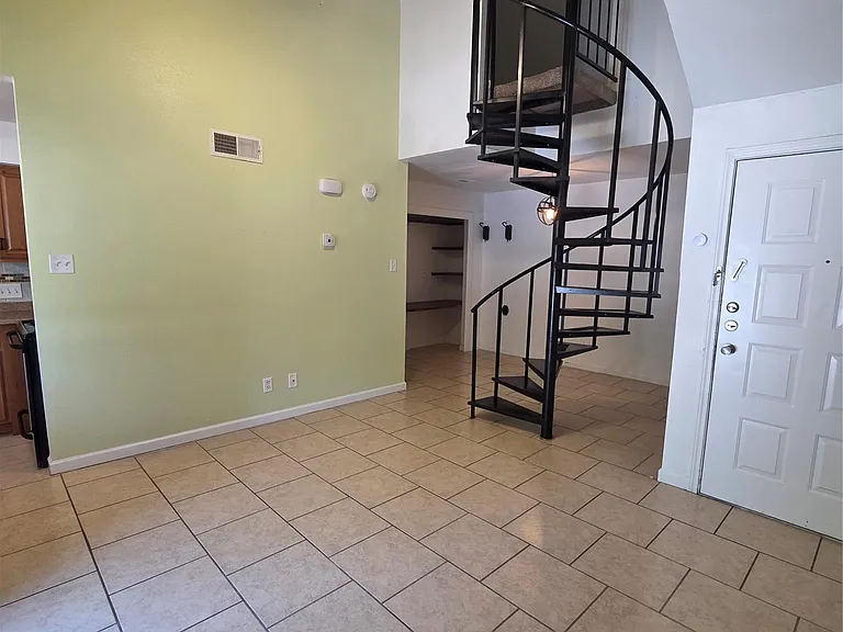 1840 Burton Dr #142 — Photo 3