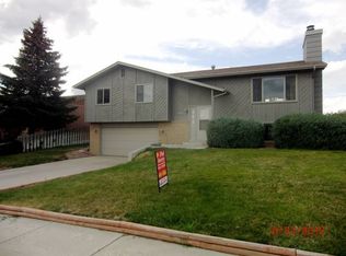 3510 Crestline Cir, Gillette, WY 82716