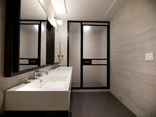 Rented by Extell Marketing Group LLC | media 30