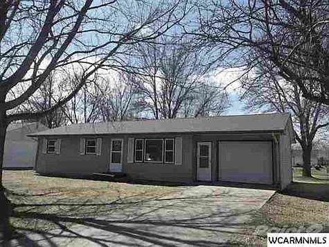 1st image of 32 Clover Ln