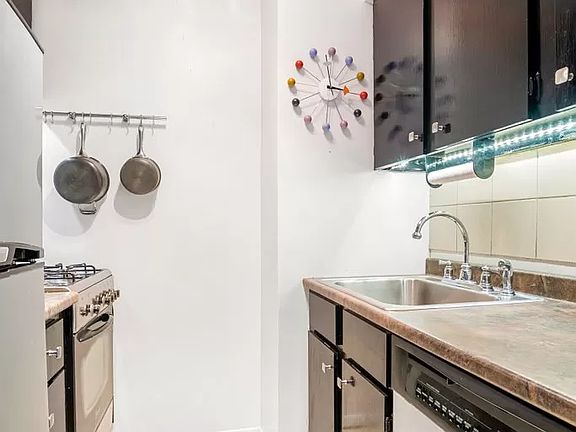 3rd image of 52 E 78th St APT 6D