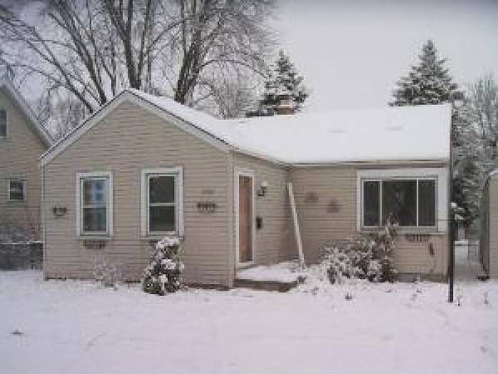 1st image of 11334 W Grand Ave