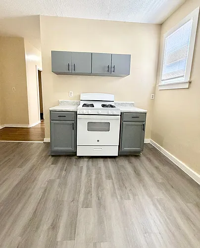 59 Derby Ave #2LS Photo 1