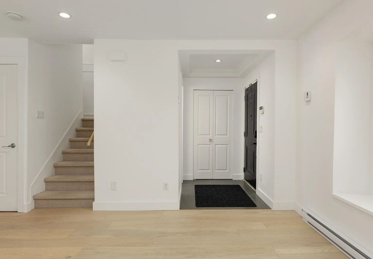 4 bed, 1337 sqft, $4,200 — Photo 3