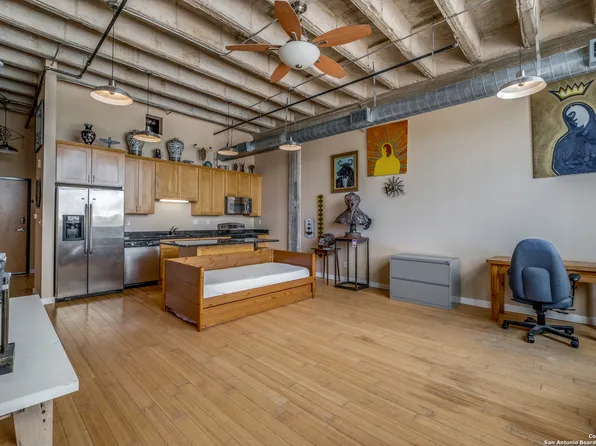 1331 S FLORES ST #213, San Antonio, TX 78204