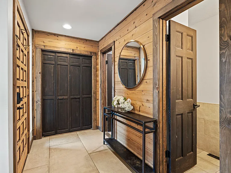 2350 Linden Dr — Photo 56
