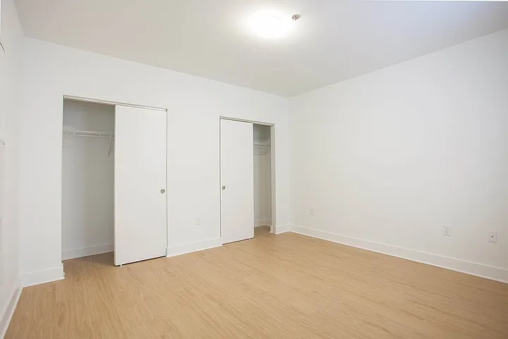 Ambassador — Photo 212