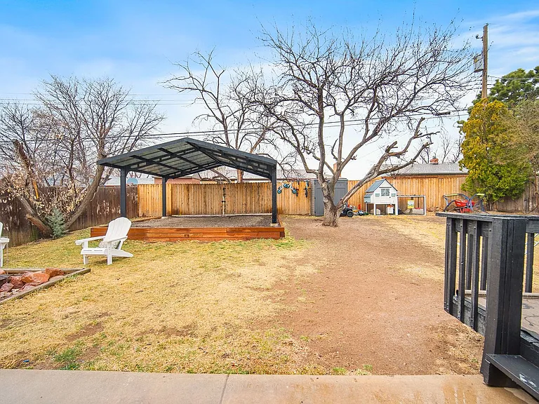 622 Paradise Ln — Photo 16