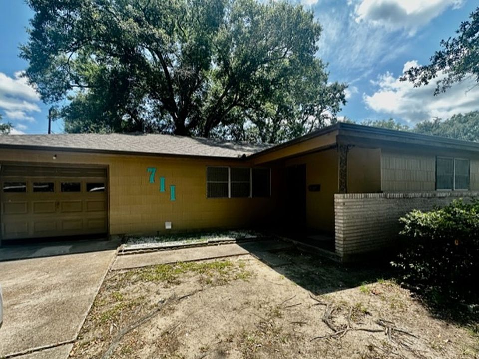 1st image of 711 S 18th St