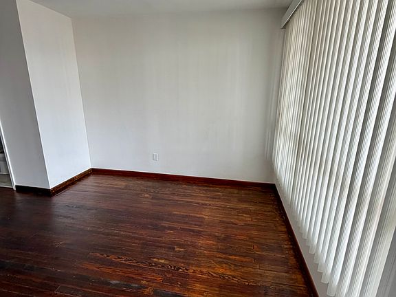 3rd image of 144 E Columbus Ave #144