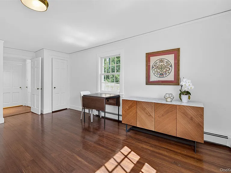490 Duck Pond Rd — Photo 8