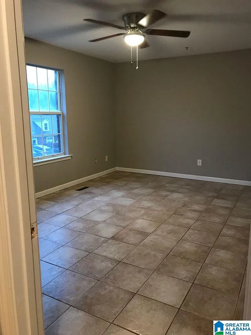 3 bed, 3.0 bath, 1908 sqft, $1,550 — Photo 4