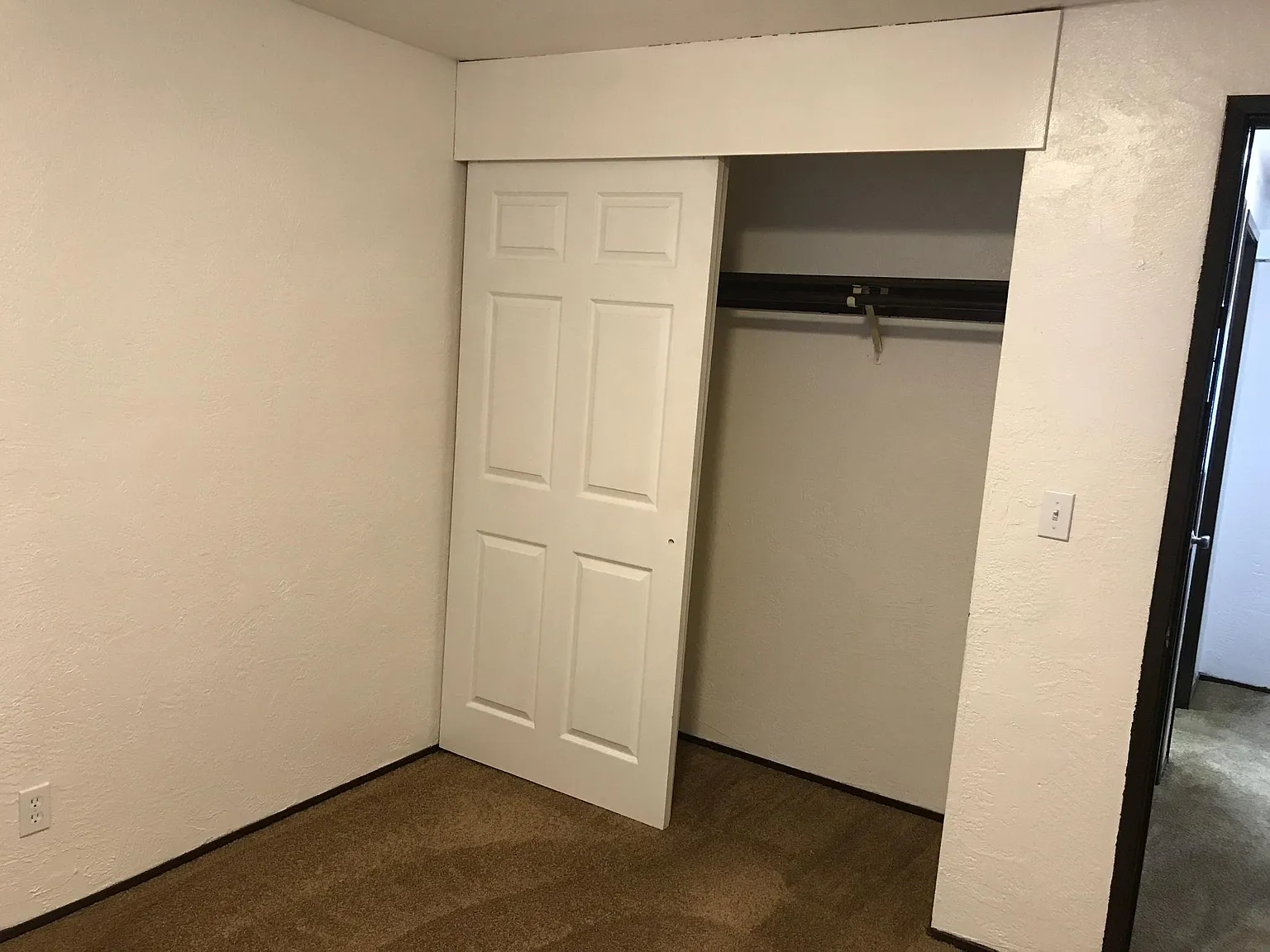 Woodland Park Apartments — Photo 4