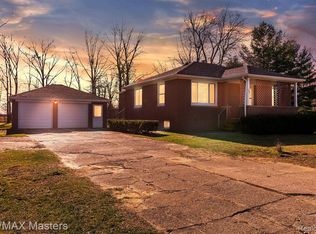 160 Ready Rd, Carleton, MI 48117