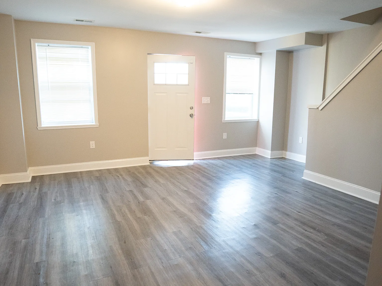 3 bed, 2.0 bath, $1,900 — Photo 4