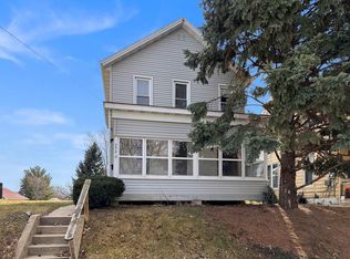 774 Cleveland Ave, Dubuque, IA 52003