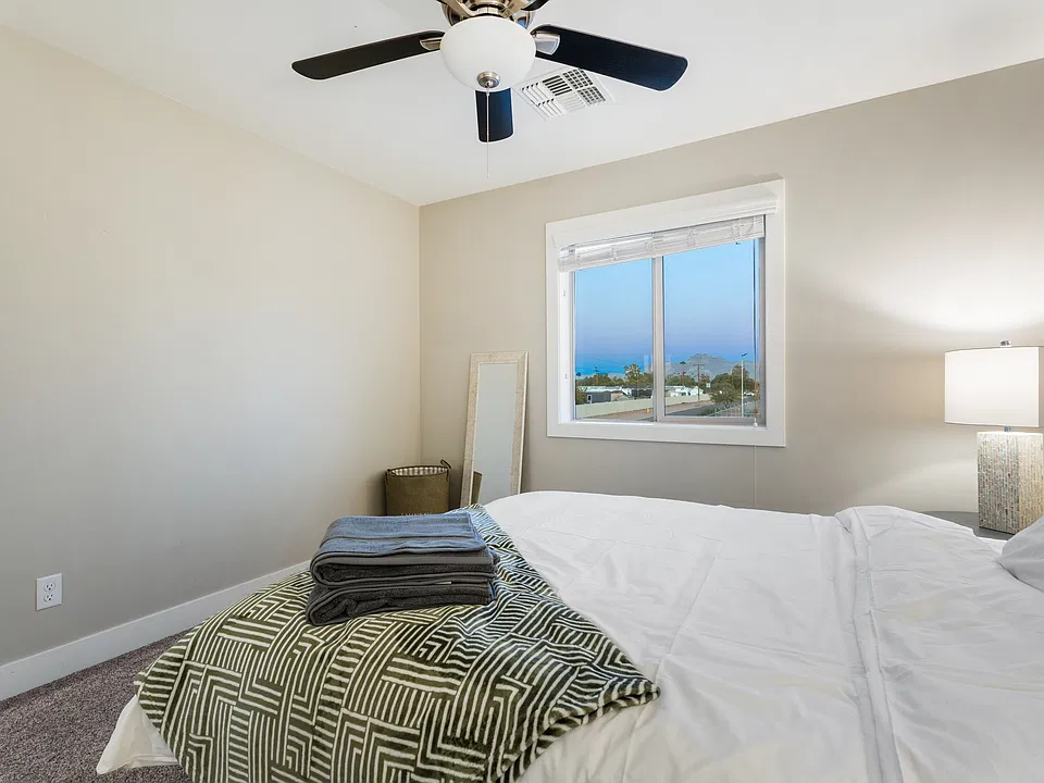 guest room 1