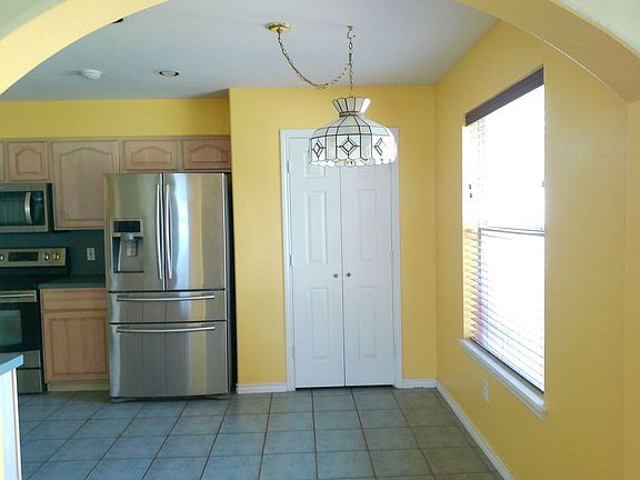 3rd image of 5405 Knights Cir