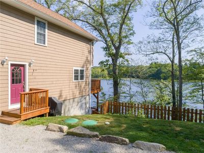 209 Log Rd, Smithfield, RI, 02917