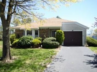 17 Tallhedge Ct, Barnegat, NJ 08005