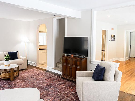 5th image of 220 Balligomingo Rd