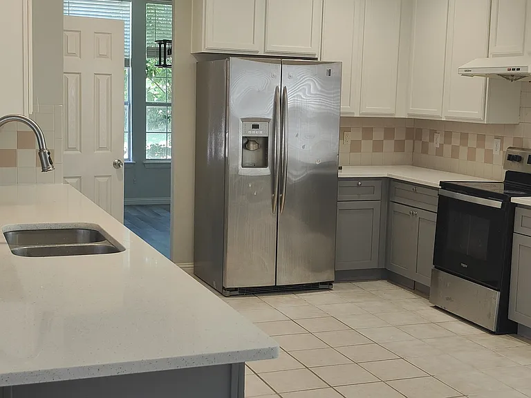 1412 Brenda Ln — Photo 15