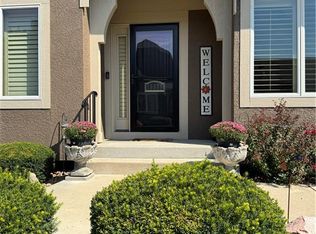 15686 Lowell Ln, Overland Park, KS 66223