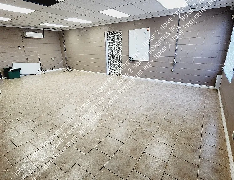 1095 Felix Ave #2 — Photo 3