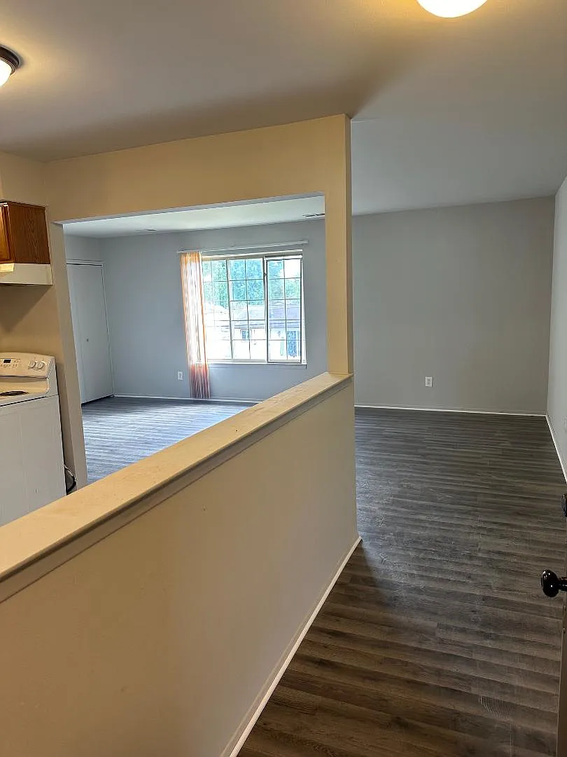 1 bed, 600 sqft, $950 — Photo 2