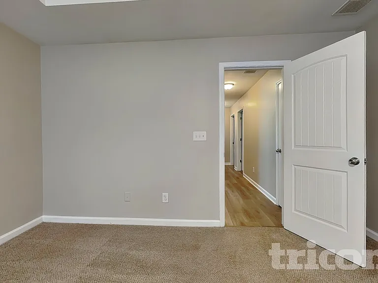 418 Daffodil Dr — Photo 7