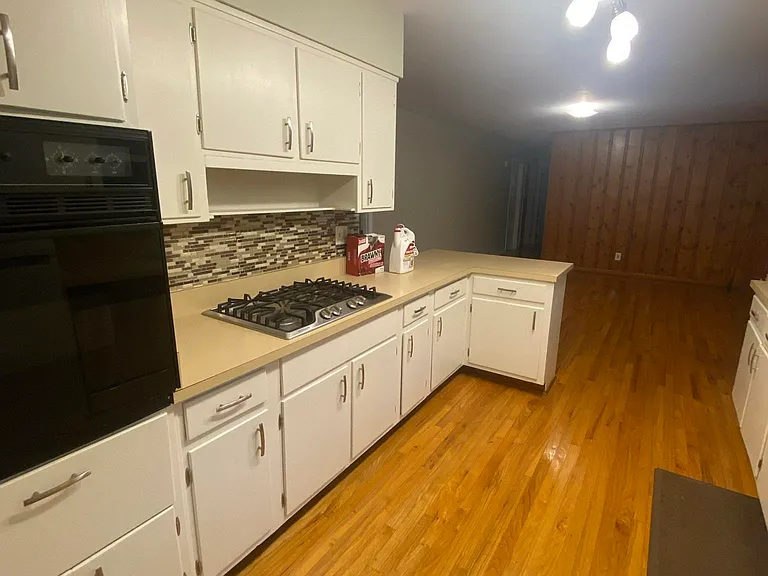 1504 Sunset Ln — Photo 6