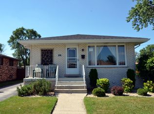 2631 E 142nd St, Burnham, IL 60633