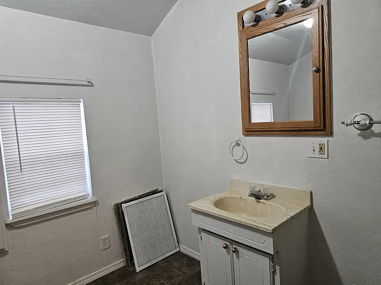 1112 Jet Dr — Photo 5